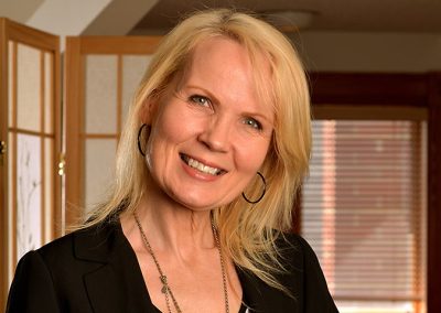 Lorraine Hope